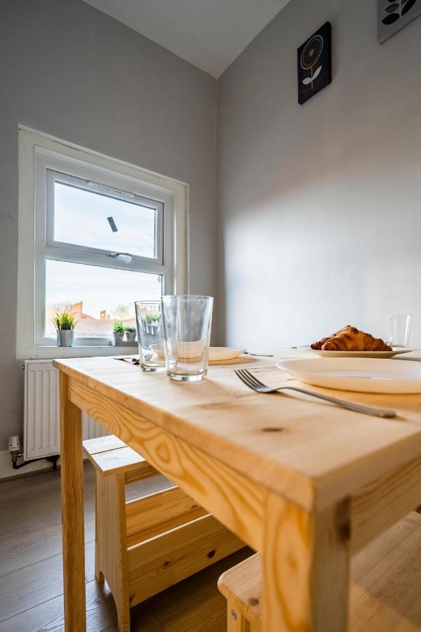 Deluxe 2-Bedroom Flat With Free Parking Μπέρμιγχαμ Εξωτερικό φωτογραφία